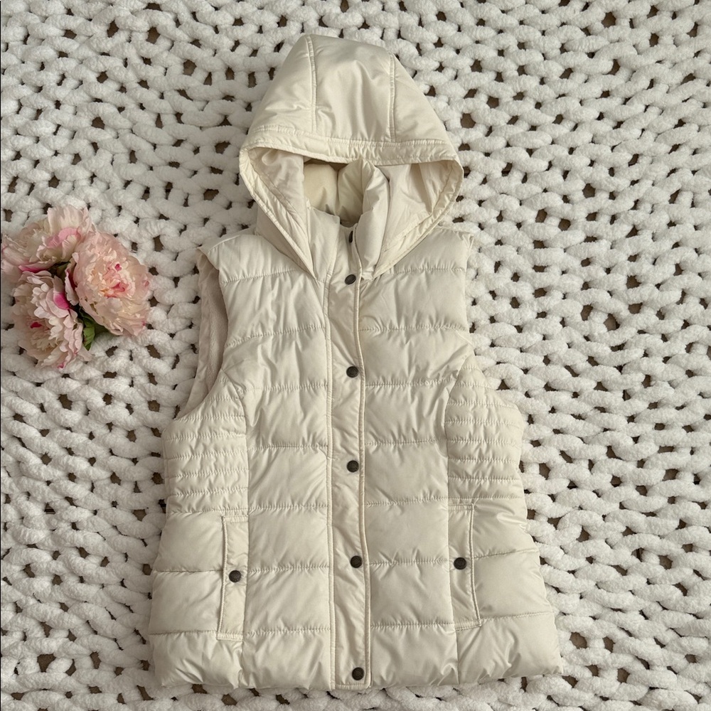 Abercrombie & Fitch Cream Down Vest Size L